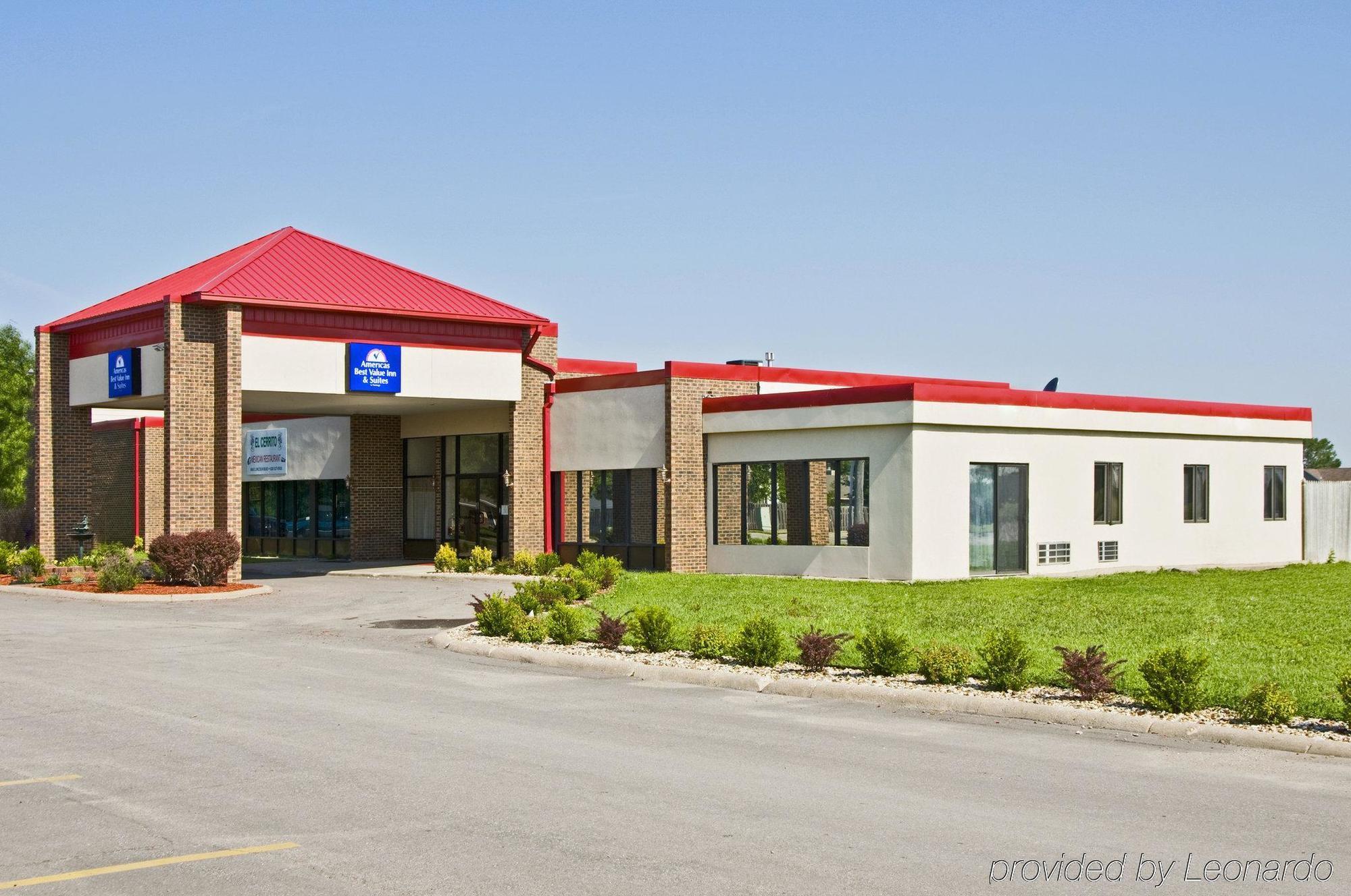 Fairview Inn By Oyo Hesston I-135 Exterior photo